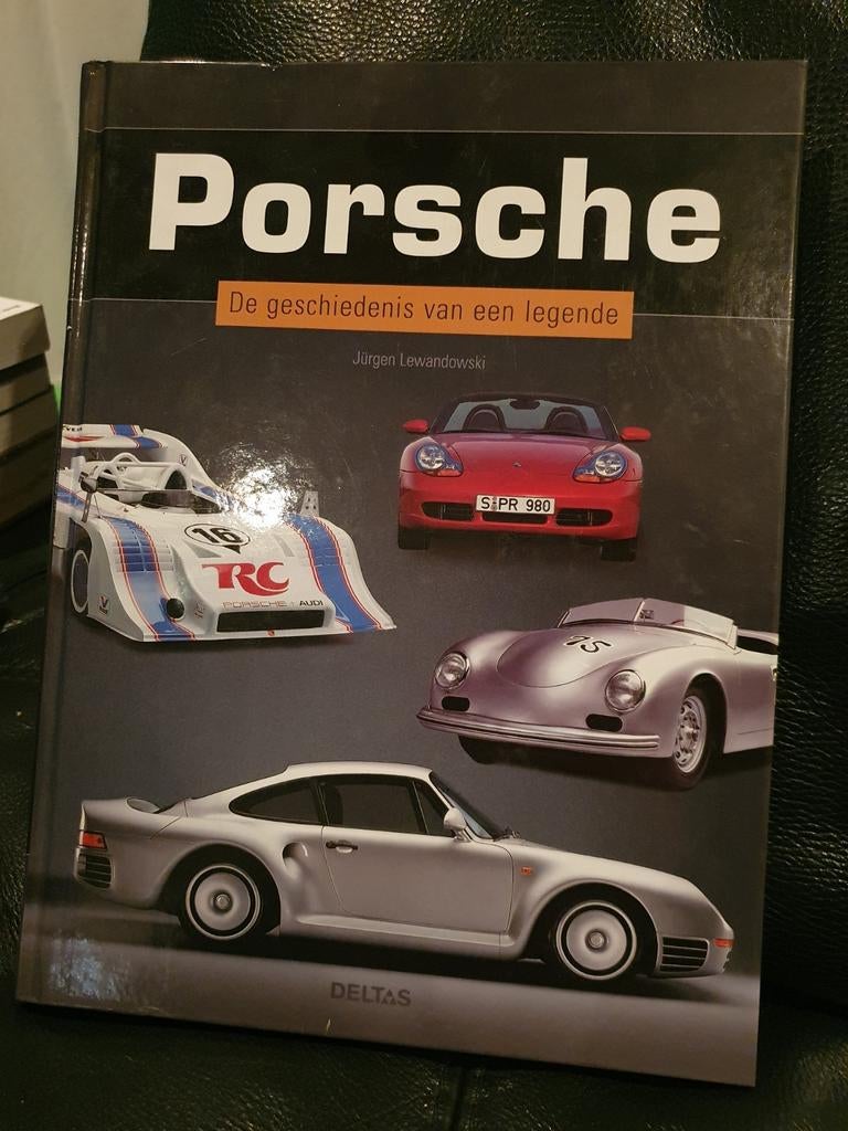 J. Lewandowski - Porsche - De geschiedenis van een legende, Livres, Autos | Livres, Enlèvement ou Envoi, Comme neuf, Porsche