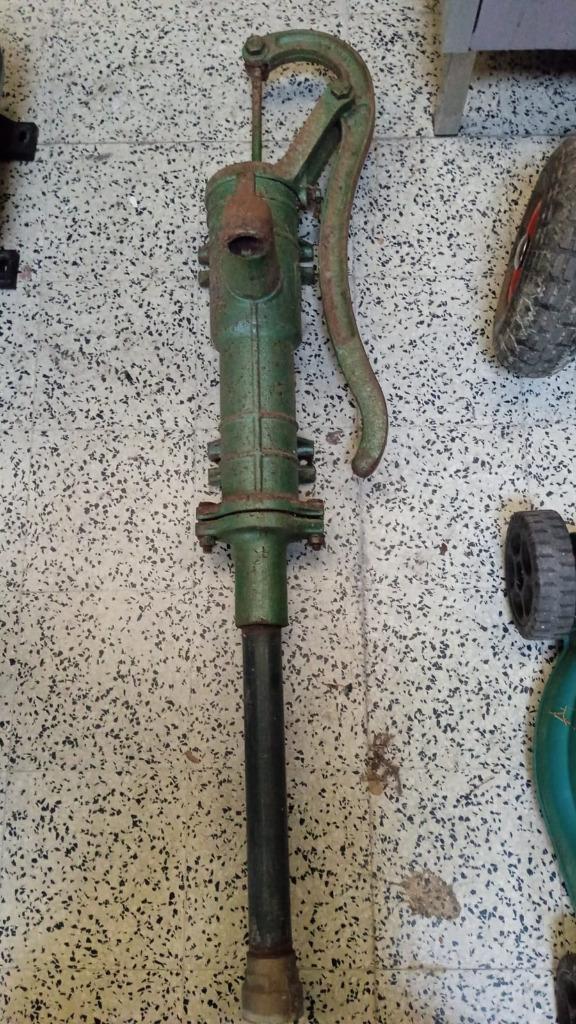 pompe a eau manuelle en fonte pour decoration, Jardin & Terrasse, Pompes à eau, Enlèvement, Utilisé, Manuelle, Pompe pour citernes d'eau de pluie