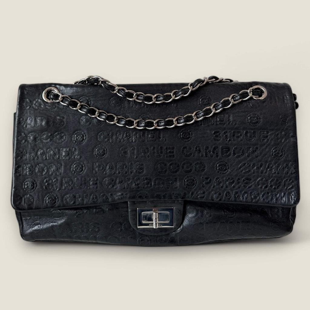 Sac à bandoulière gaufré Chanel 31 Rue Cambon, Bijoux, Sacs & Beauté, Sacs | Sacs à bandoulière, Autres marques, Cuir, Enlèvement ou Envoi