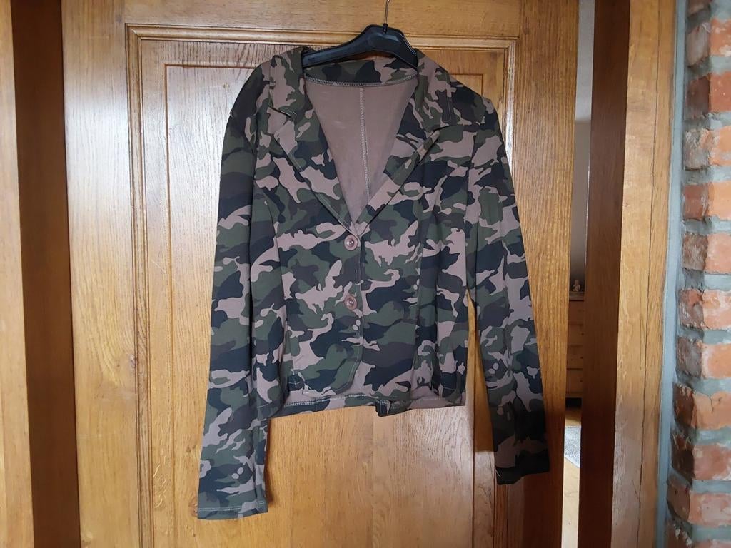 Petite veste genre  militaire, coton, M
Non fumeur, Kleding | Dames, Ophalen of Verzenden, Zo goed als nieuw, Maat 38/40 (M), Overige kleuren