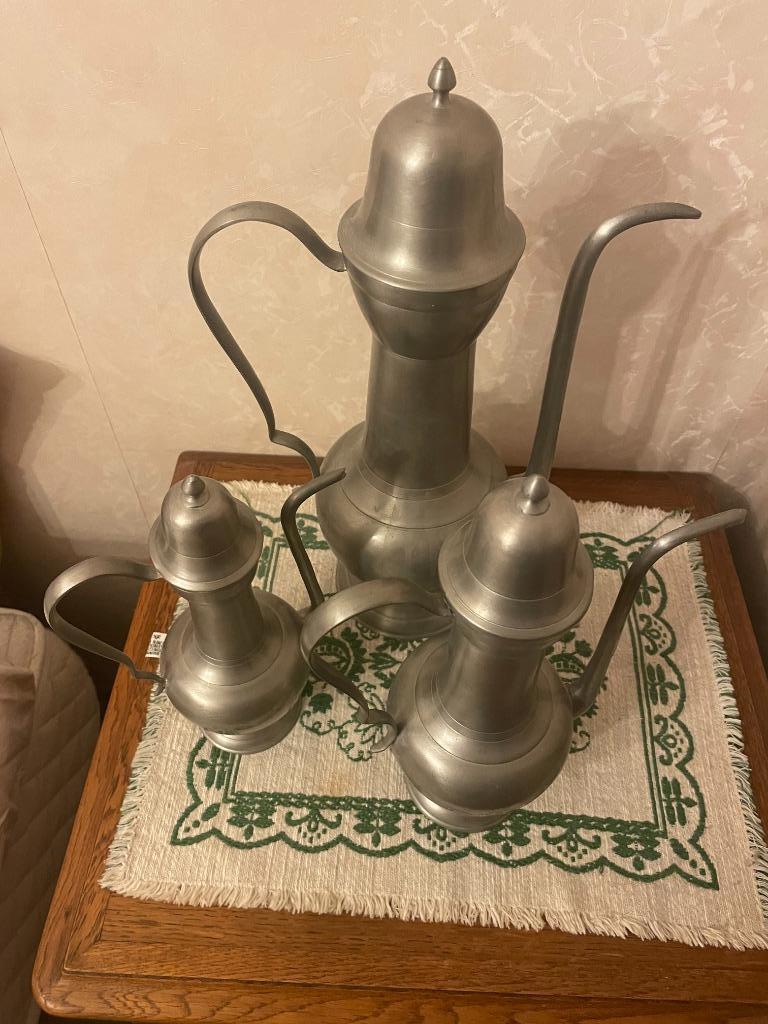 3 Tinnen karaffen vazen kannen tin 90, Ophalen