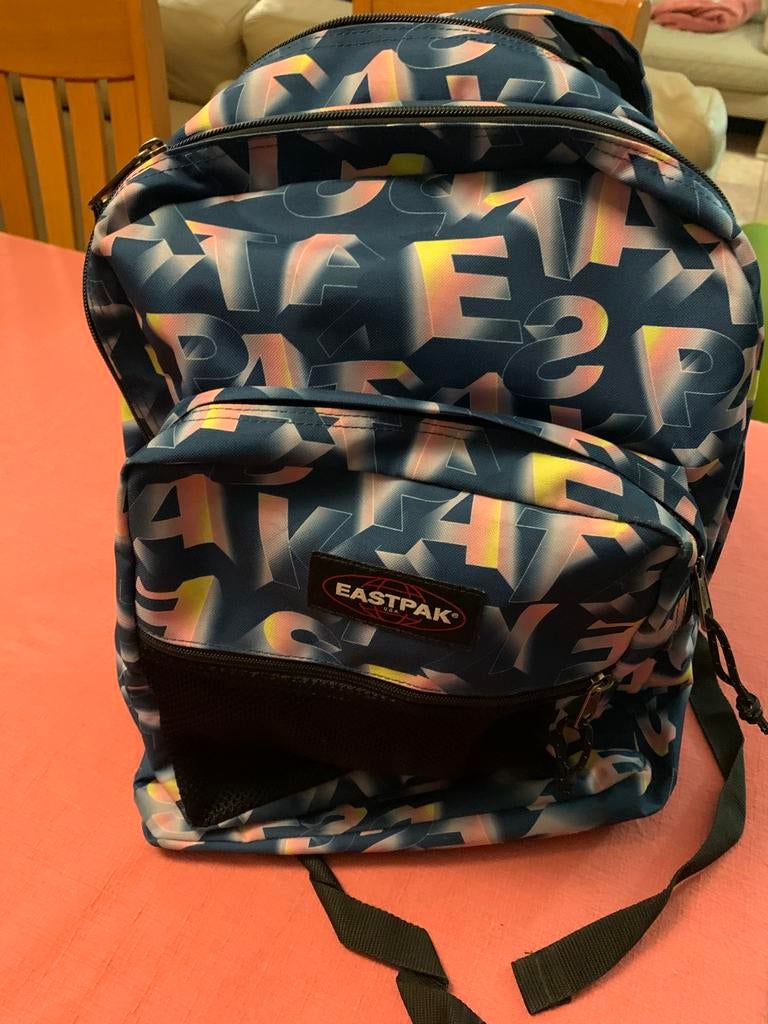 Sac au dos-cartable Eastpak, 40 à 50 cm, Comme neuf, Enlèvement, Bleu