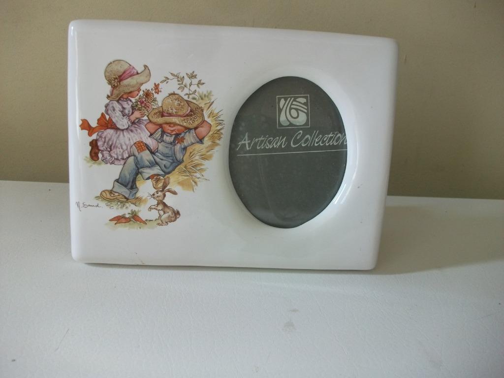Cadre photo vintage en porcelaine blanc Collection Artisan, Maison & Meubles, Enlèvement ou Envoi, Comme neuf, Autres matériaux