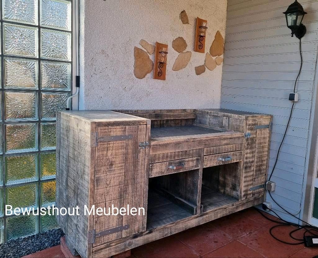 Buitenkeuken van steigerhout  met transportwielen. € 799,-, Ophalen of Verzenden