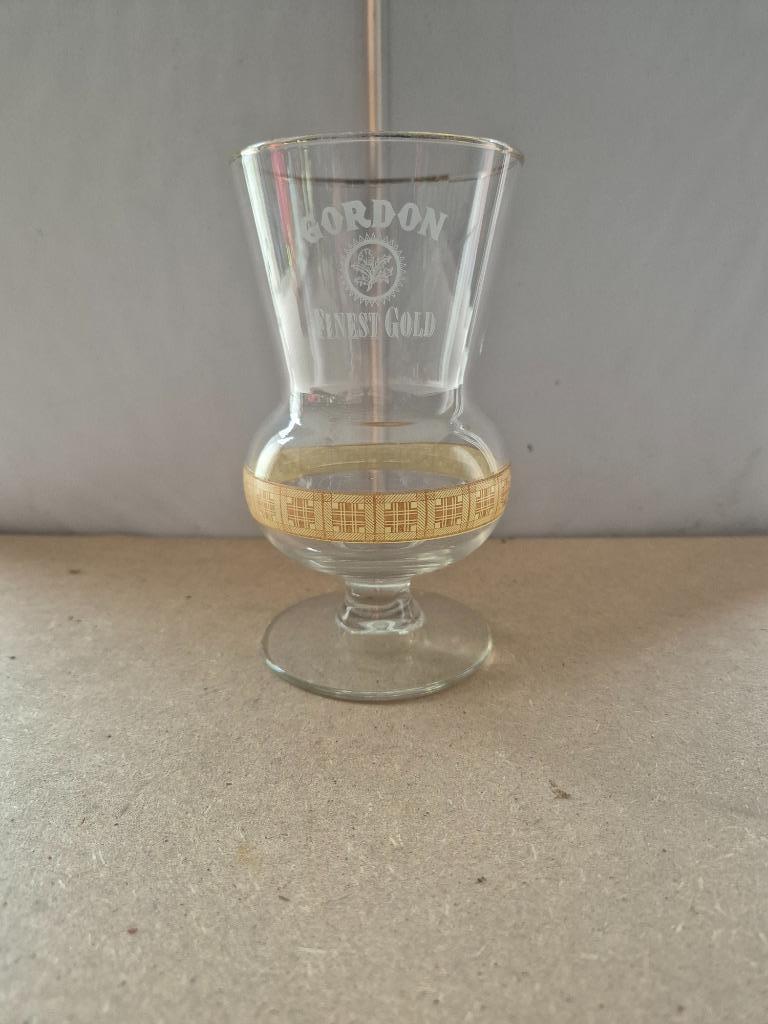 Verre Gordon Finest Gold (modèle 1), Collections, Enlèvement ou Envoi, Utilisé, Verre ou Verres, Autres marques