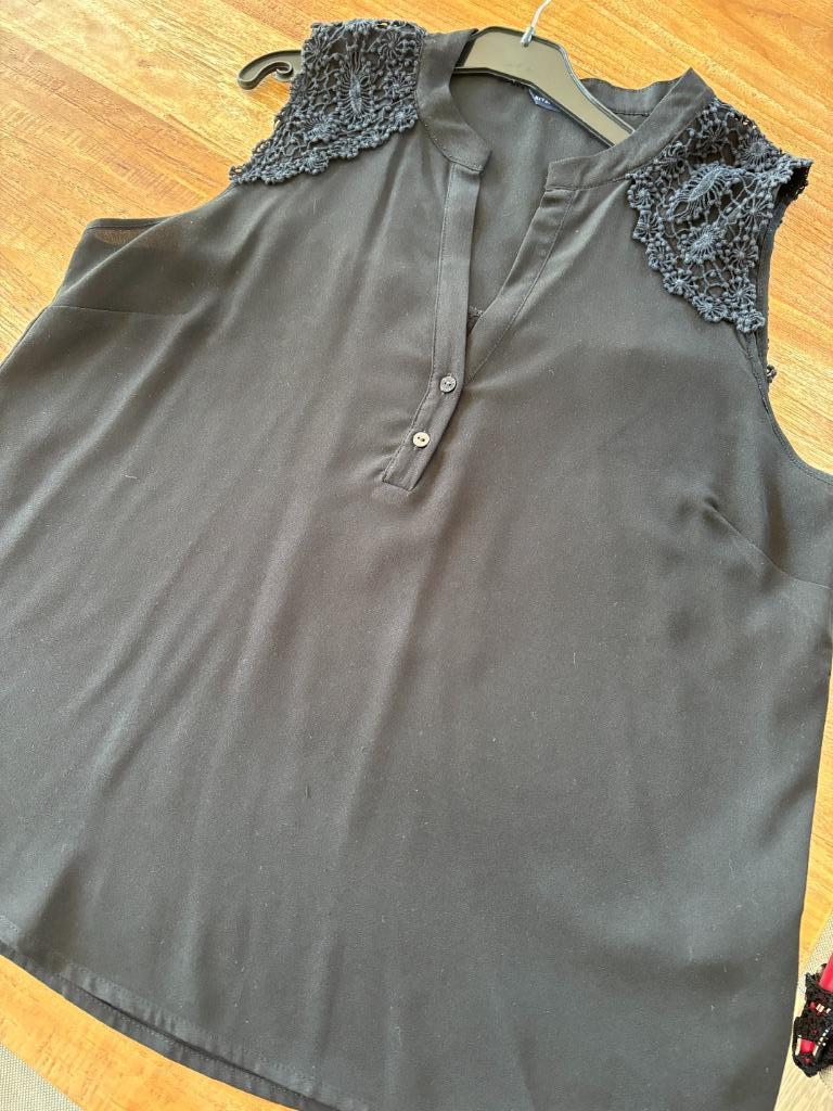 Blouse River Woods maat 42, Kleding | Dames, Blouses en Tunieken, River Woods, Zwart, Maat 42/44 (L), Ophalen of Verzenden