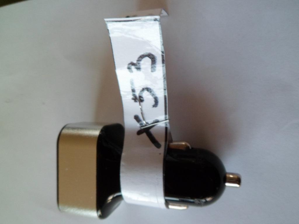 Adaptateur allume-cigare pour chargeur de voiture vers 3xUSB, Enlèvement, Comme neuf