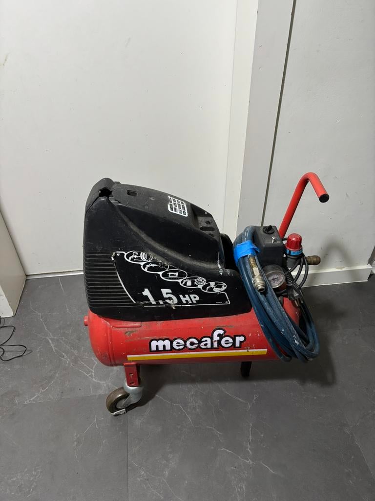 compresseur d'air. compresseur d'air, Enlèvement, Comme neuf