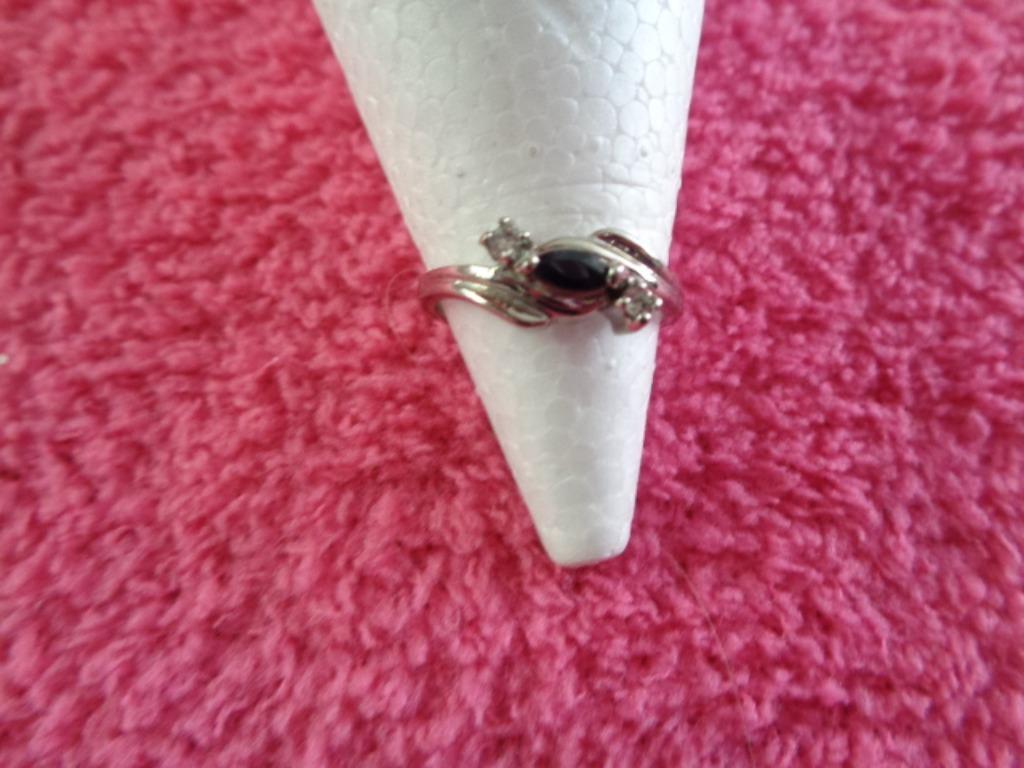 Bague Argent avec Zircons. 1 Bleu 2 blancs ancienne., Bijoux, Sacs & Beauté, Bagues, Enlèvement ou Envoi, Autres couleurs, Utilisé