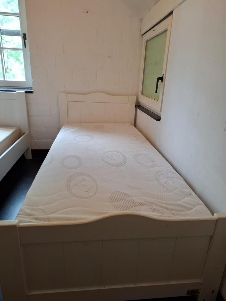 Lit Childwood 90cm de large avec sommier AUPING + matelas, Enlèvement, Utilisé, Une personne, Moderne