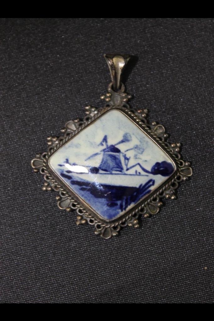 Pendentif Delft, Bijoux, Sacs & Beauté, Pendentifs, Utilisé, Argent, Bleu, Autres représentations, Enlèvement ou Envoi