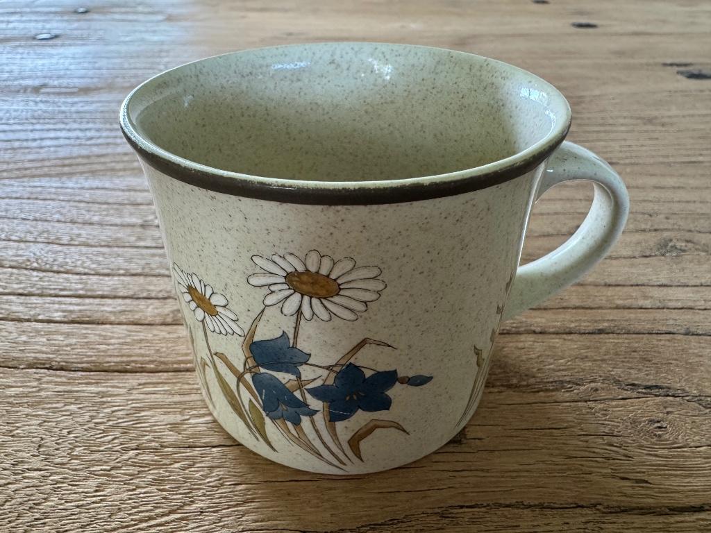 MUG / MOK / TASSE van het servies Royal Doulton Hill Top, Gebruikt, Ophalen of Verzenden, Overige stijlen, Kop(pen) en/of Schotel(s)