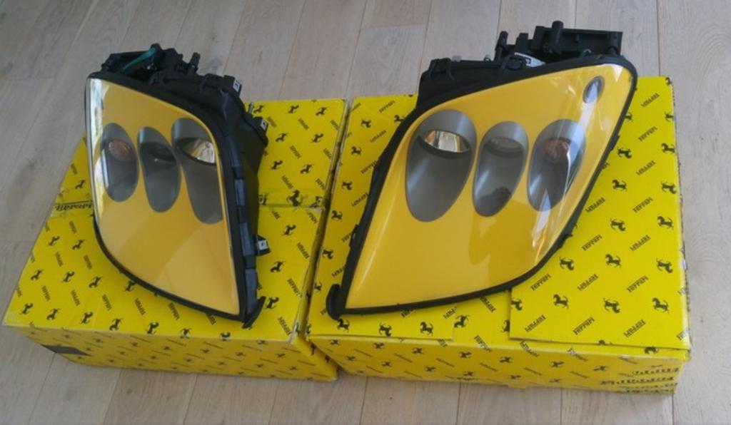 FERRARI 575 Maranello koplamp links of rechts geel, Auto-onderdelen, Ophalen of Verzenden, Gebruikt, Ferrari