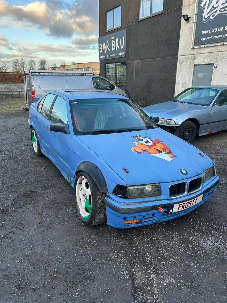 E36 sedan drift auto met een 2.8 6cil. (M52b28tu) MOTOR STUK, Auto's, BMW, Achterwielaandrijving, Handgeschakeld, Particulier
