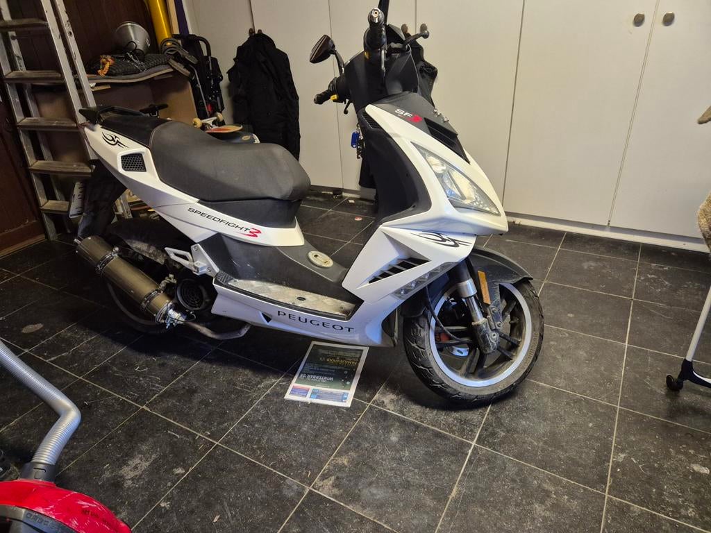 Ik zoek volledige uitlaat voor peugeot speedfight 3 125cc., Enlèvement ou Envoi, Speedfight