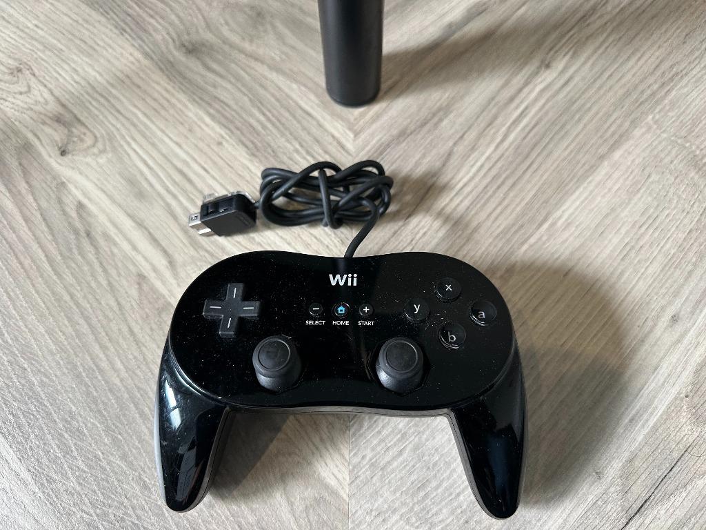 Officiële Classic Pro-controllercontroller voor de Nintendo, Games en Spelcomputers, Ophalen of Verzenden, Zo goed als nieuw