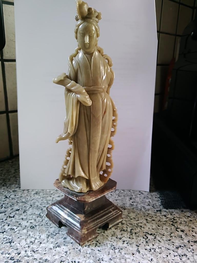 Japans speksteen beeld, Ophalen, Zo goed als nieuw, Mens