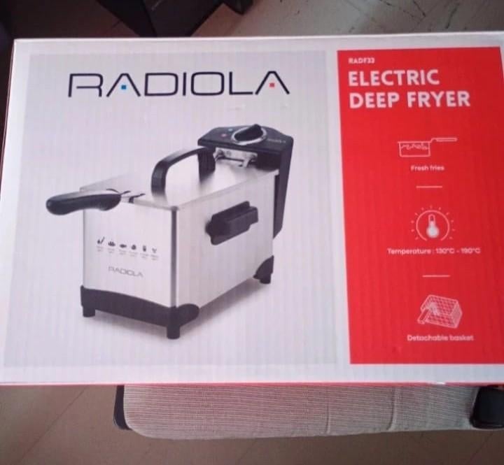 Friteuse électrique Radiola RADF33 - Neuf, 2 à 3 litres, Enlèvement ou Envoi, Neuf
