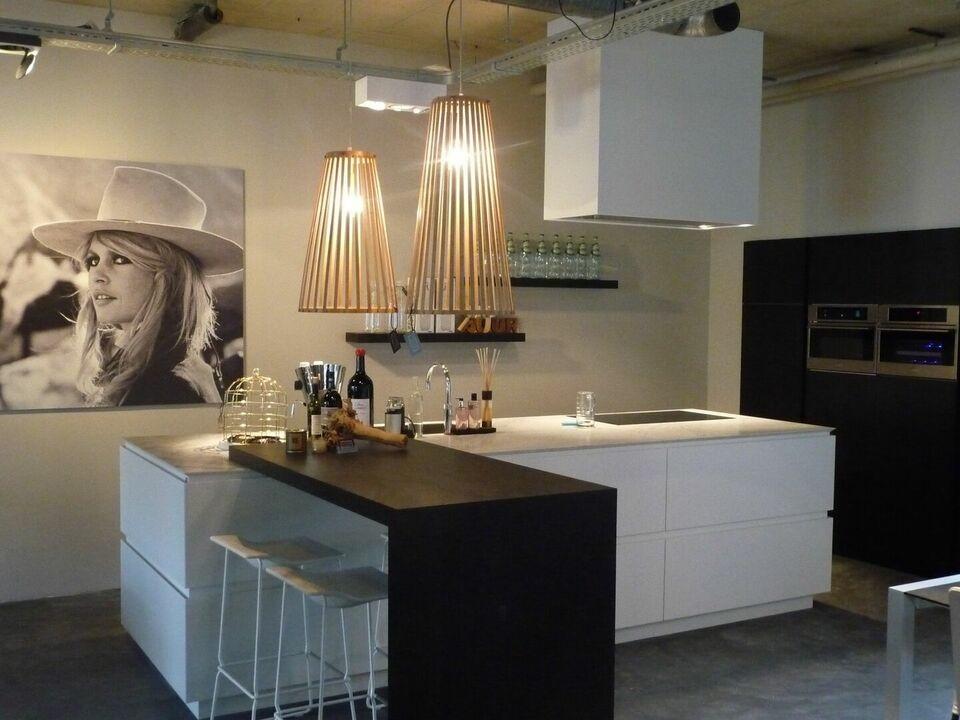 Toonzaal keuken, Carrara, demo, eiland met bar, Quooker, Huis en Inrichting, Ophalen, Wit, Overige typen, Graniet of Steen