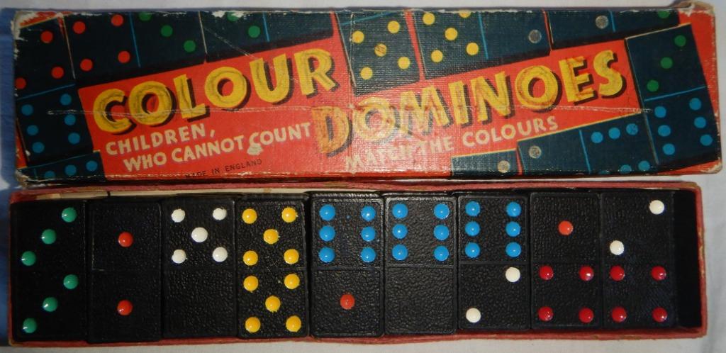 DOMINOS-spel in kleur in goede staat., Ophalen of Verzenden