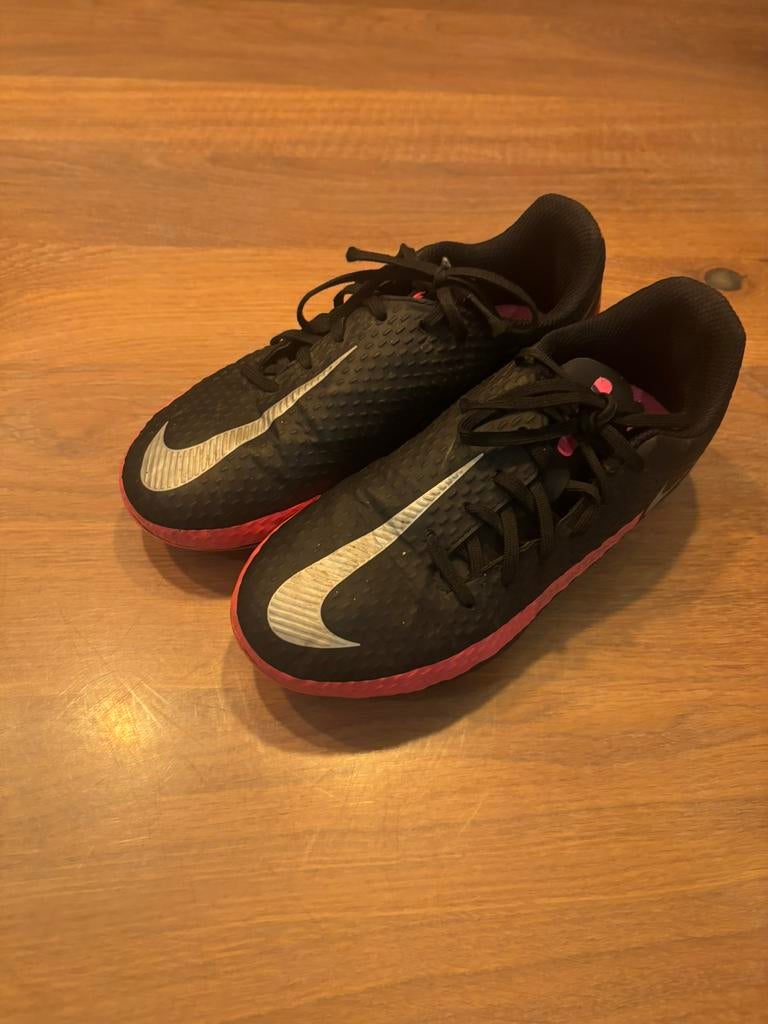 Voetbalschoenen, maat 33., Sport en Fitness, Voetbal, Ophalen, Zo goed als nieuw