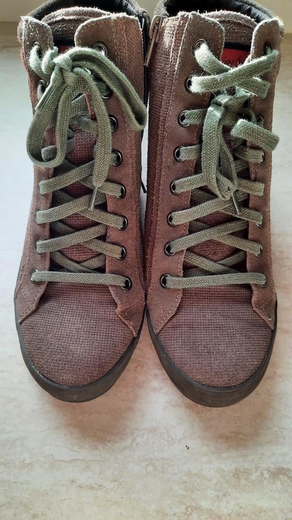 Nieuwe taupe wandelschoen merk Olivier Strelli maat 38, Kleding | Dames, Schoenen, Ophalen of Verzenden, Zo goed als nieuw