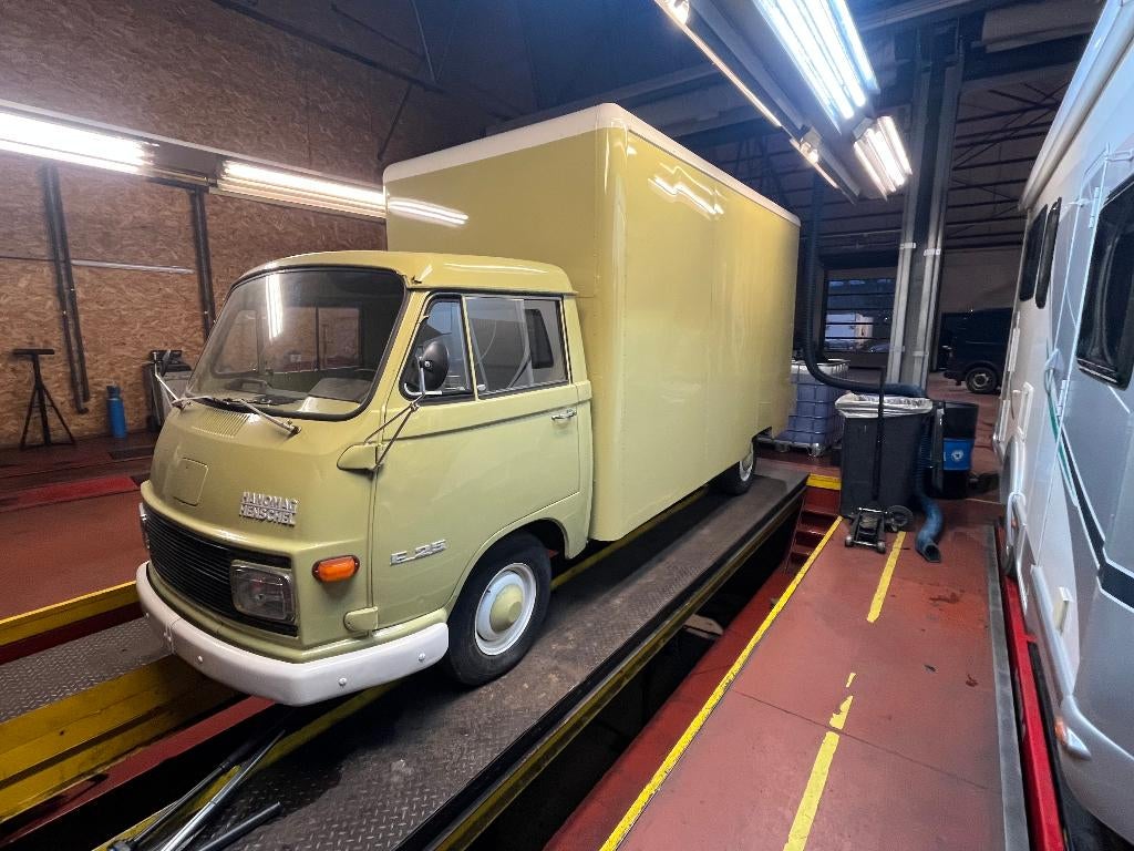Hanomag F25  Foodtruck, Auto's, Overige merken, Achterwielaandrijving, Overige kleuren, Overige bekleding