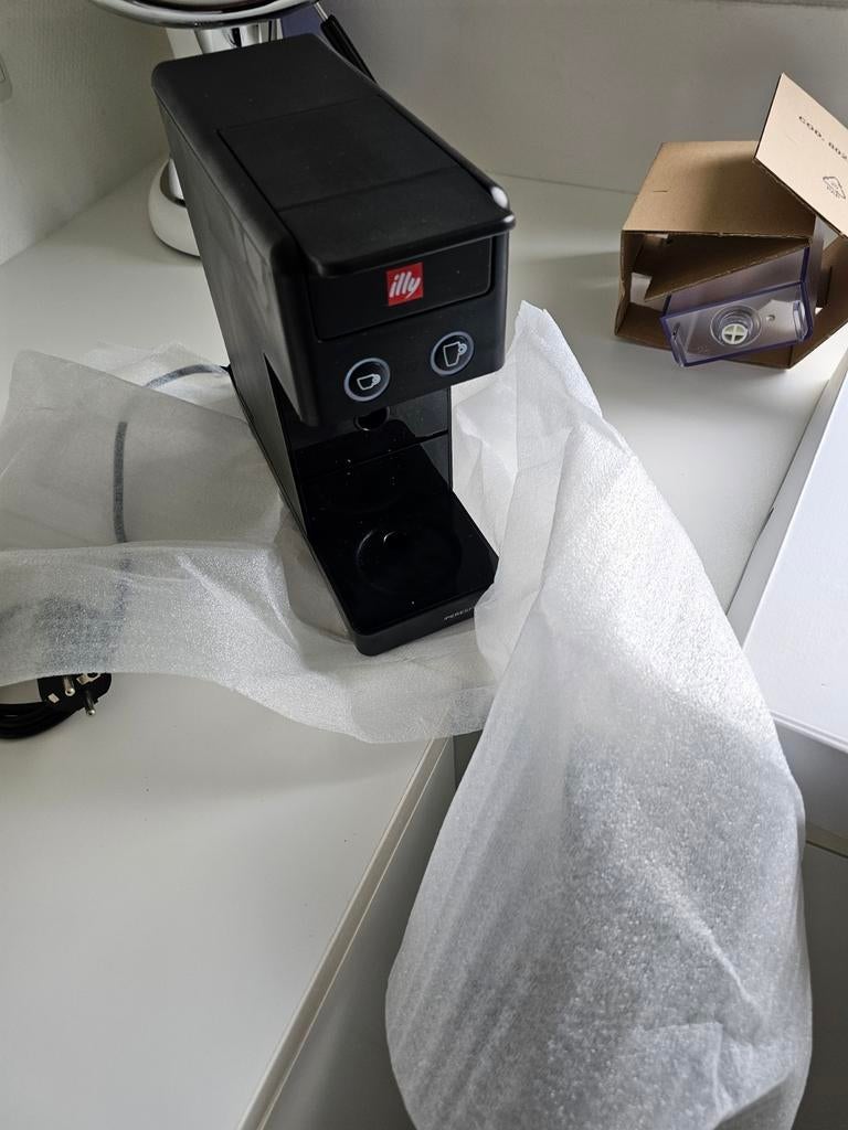 Espresso toestel Illy  y3.1 wit nieuw, Elektronische apparatuur, Ophalen of Verzenden