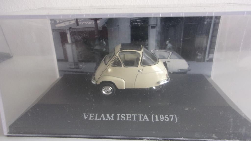 ISETTA 1957.NEUVE SOUS CELLO. 1/43 IXO/ALTAYA en VITRINE, Enlèvement ou Envoi, Neuf, Voiture, Autres marques