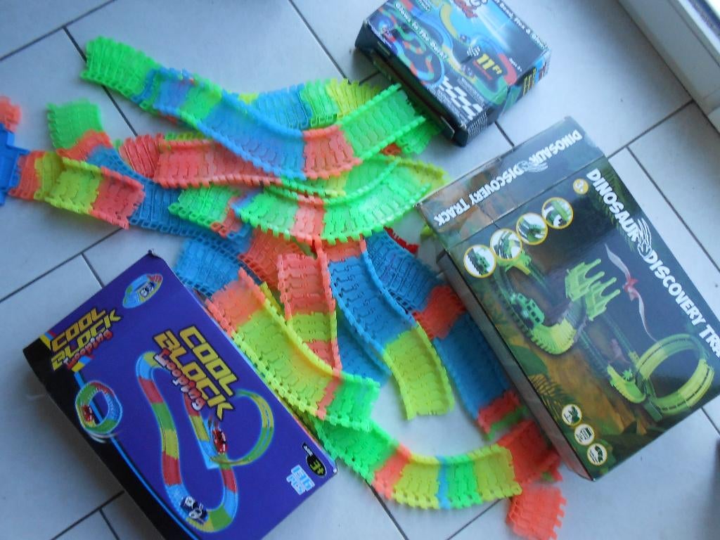 circuit fluo flexible  et circuit vert flexible SANS voiture, Enlèvement, Comme neuf, Circuit