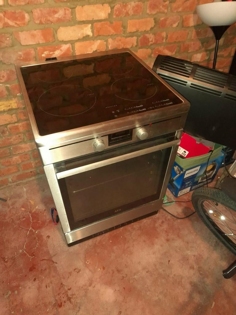 AEG four et cuisinière / Plaque avec zone à induction, 4 zones de cuisson, Enlèvement, Utilisé, À Poser