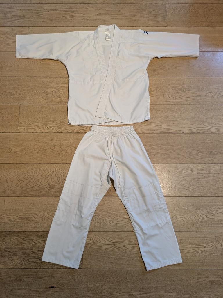 Costume de judo/costume de karaté/kimono taille 140, Enlèvement ou Envoi, Utilisé, Costume d'arts martiaux