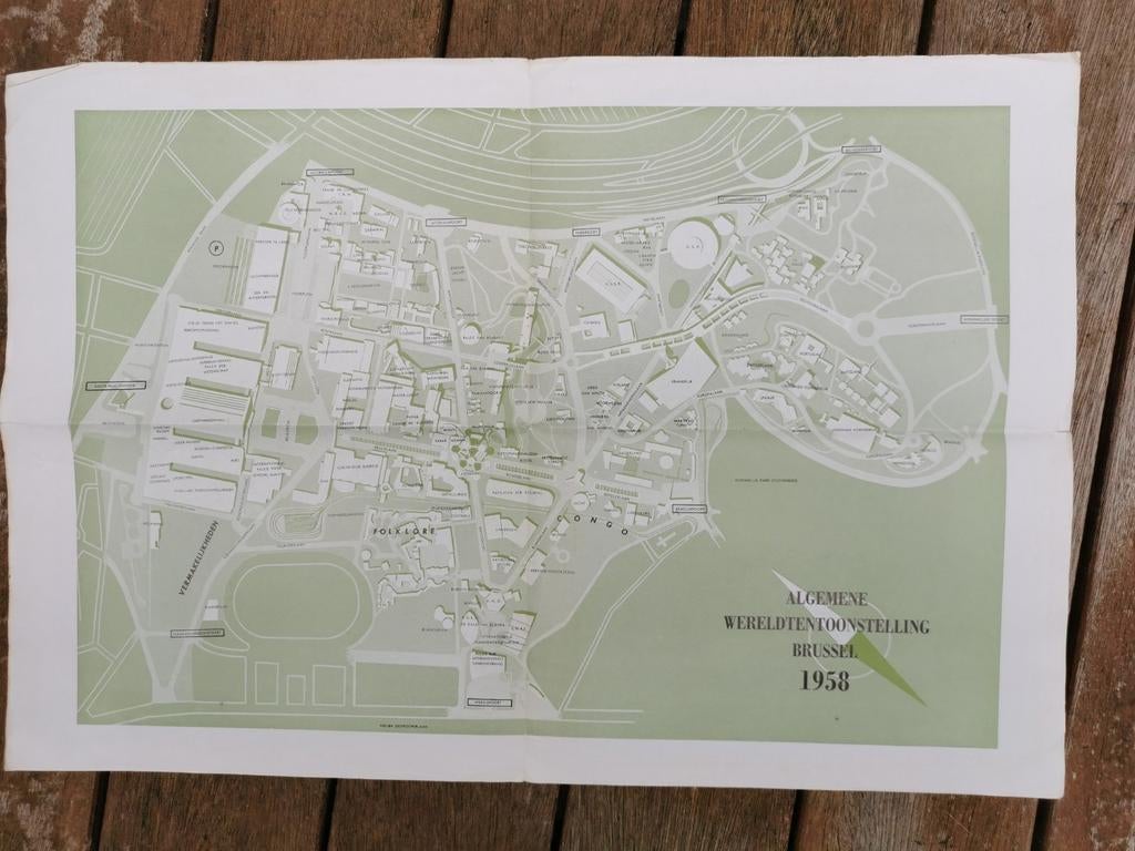 Kaart of plan van de site van Expo 58, Boeken, Atlassen en Landkaarten, Gelezen, Overige typen, Ophalen of Verzenden, 1800 tot 2000