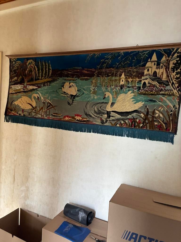 Mooie doek met zwaantjes voor op de muur of als tapijt, Antiek en Kunst, Ophalen