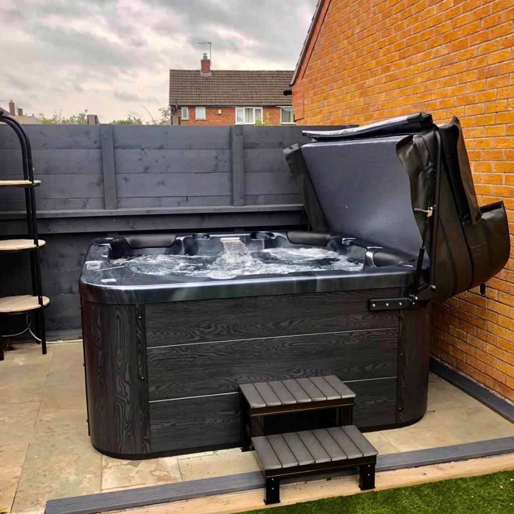 Bien etre chez soi achetez jacuzzi 4 places meilleur prix, Jardin & Terrasse, Enlèvement, Neuf, Pompe