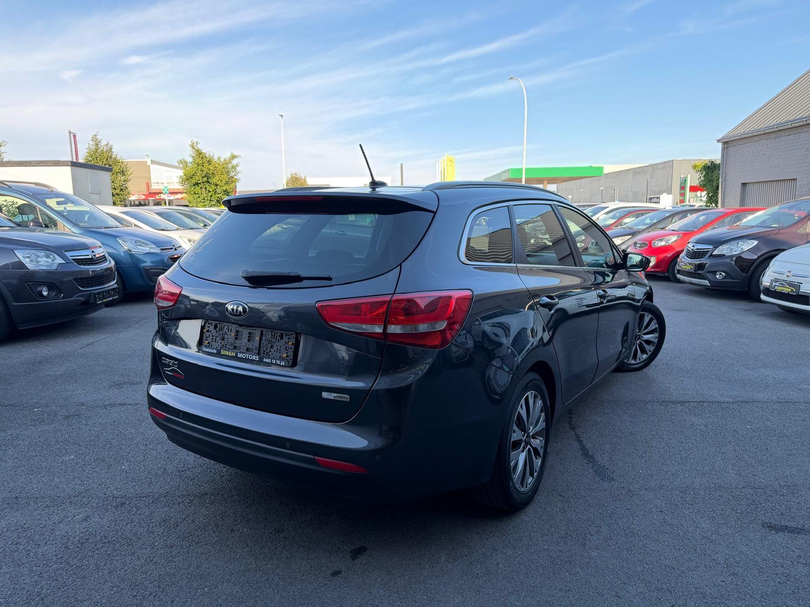 Kia Ceed 1.4i | Camera | Cruise | Gps | Airco | GARANTIE |, Autos, Argent ou Gris, Achat, Entreprise, Boîte manuelle