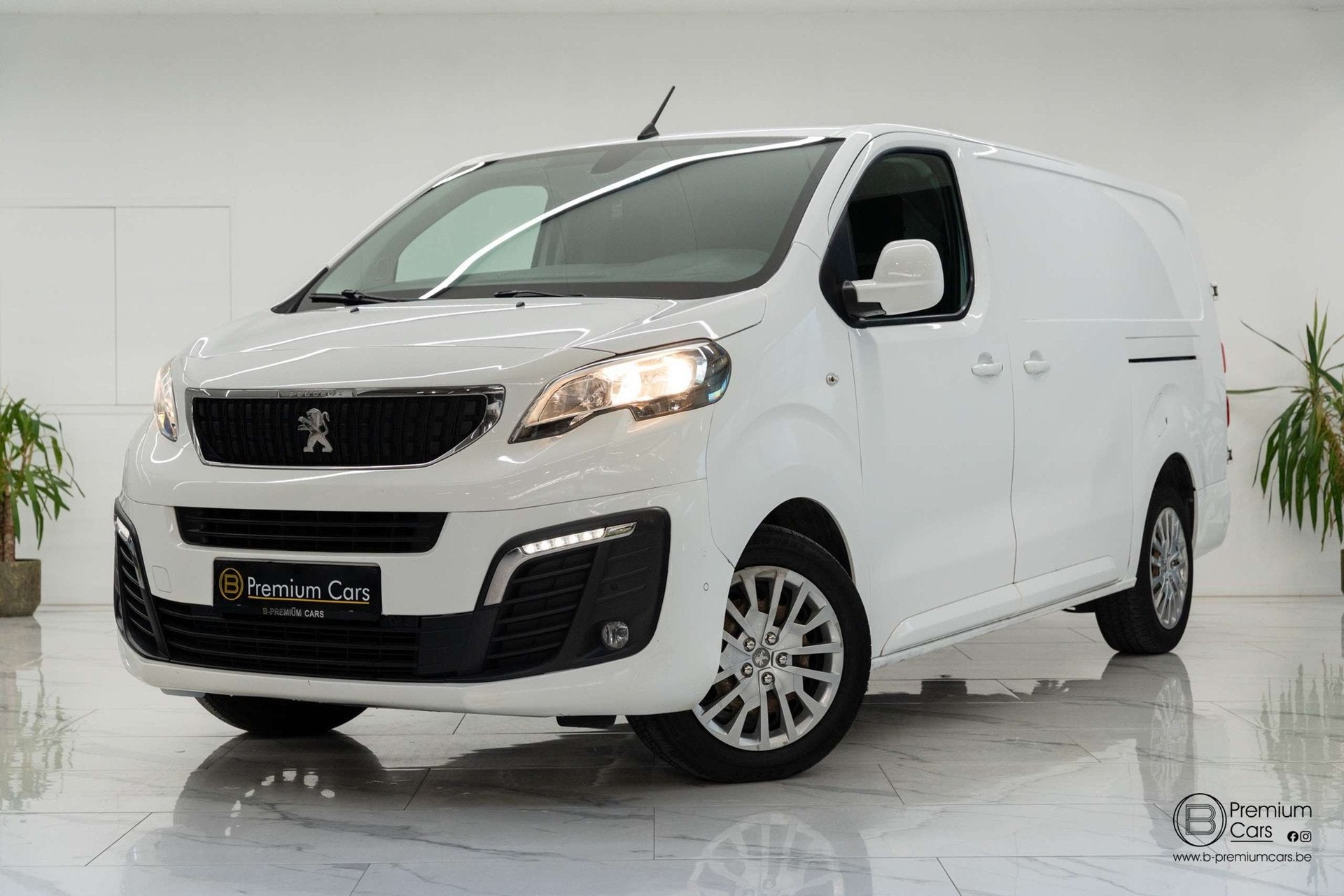 Peugeot Expert aut. 2.0 HDI Long! Camera, Airco! Trekhaak!, Autos, Autres modèles, Achat, 139 g/km, Euro 6
