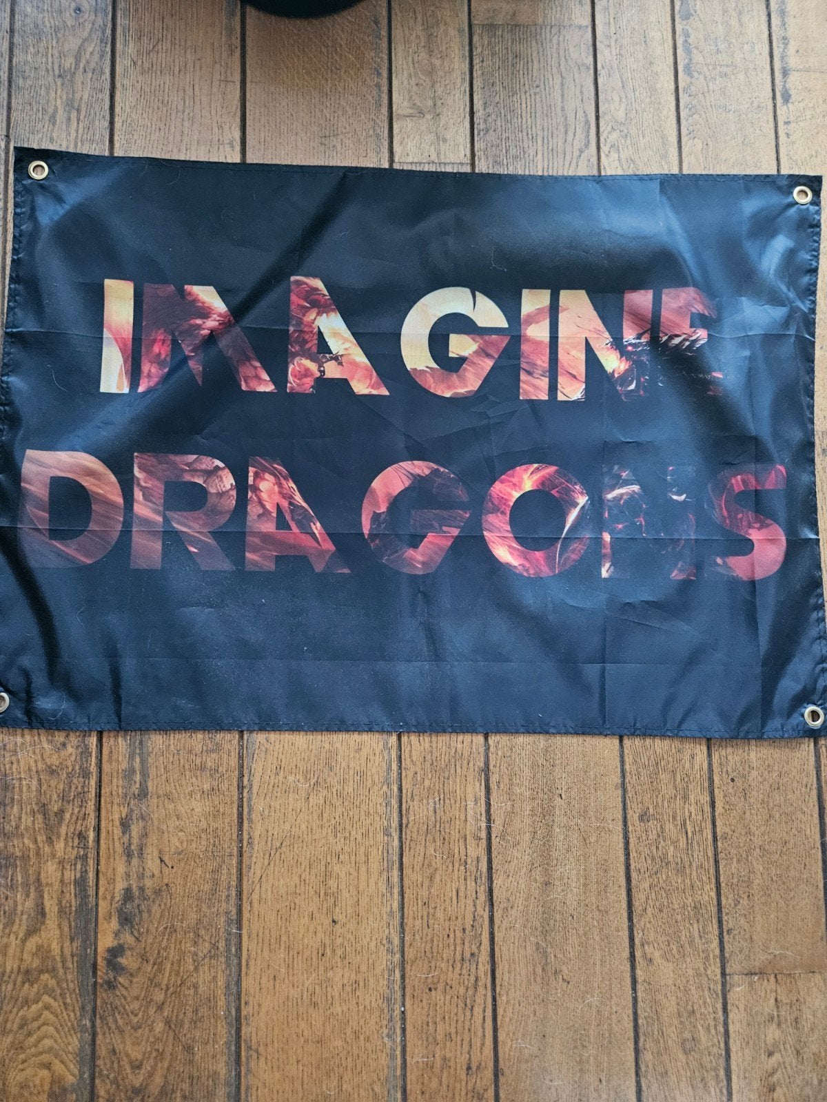 Drapeau Imagine Dragons, Enlèvement ou Envoi