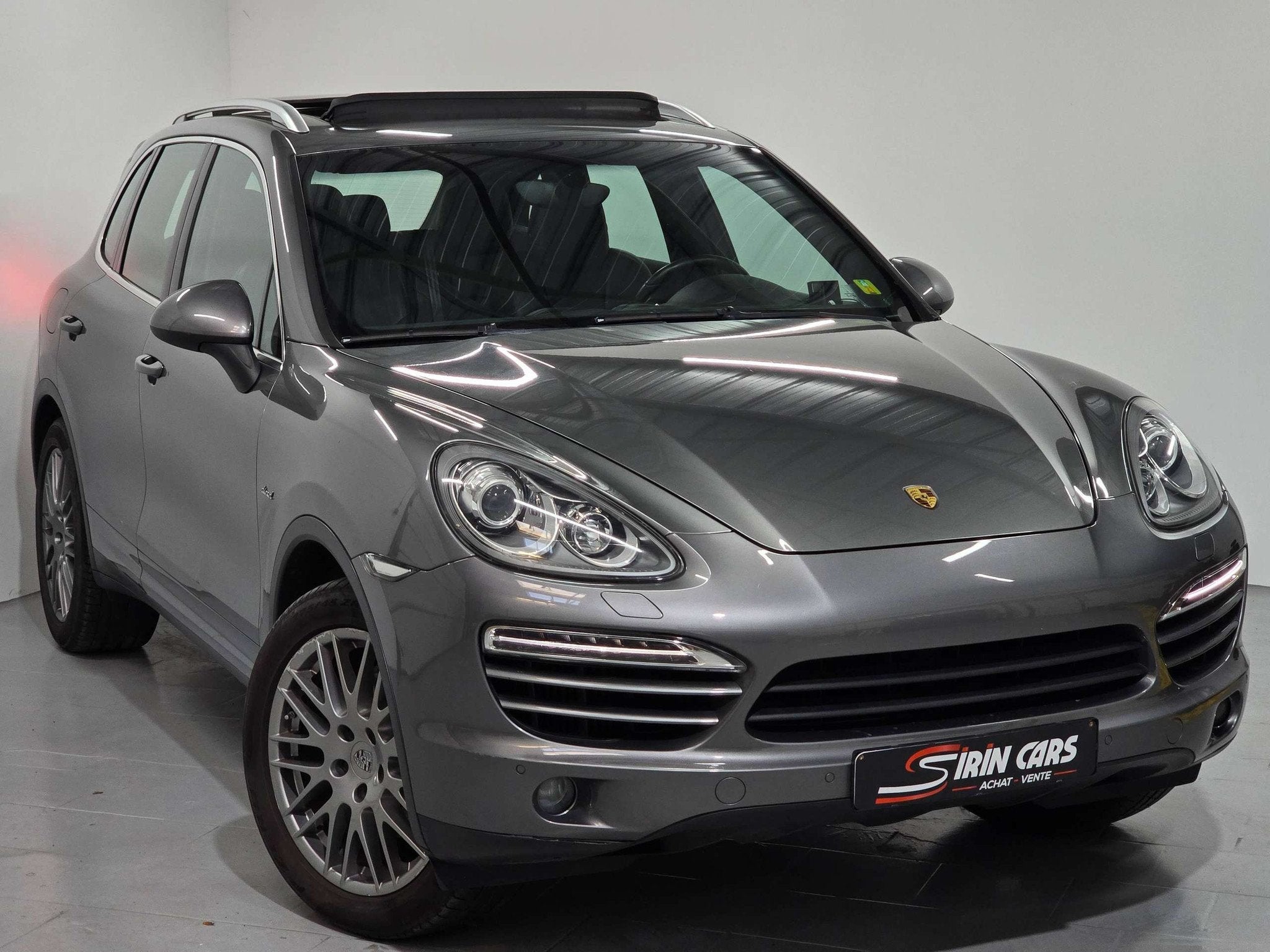 Porsche Cayenne 3.0 D V6 | Toit Panoramique | 1ier propriét, Auto's, Porsche, Automaat, Gebruikt, Zwart, Leder