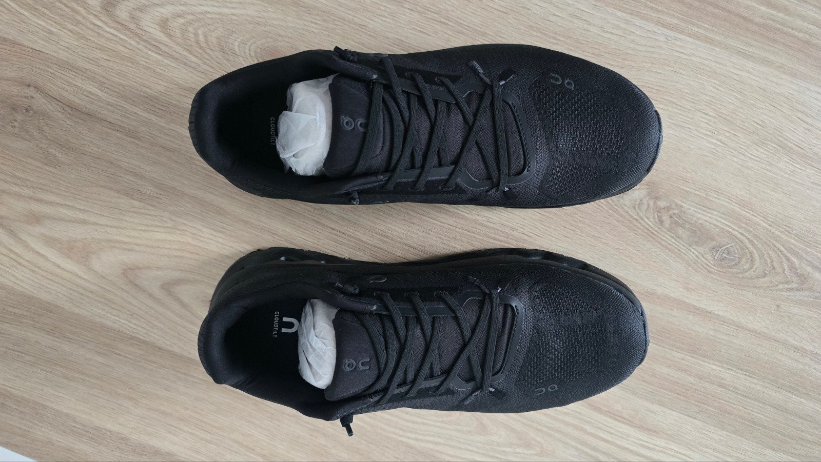 On Cloudtilt sneakers zwart maat 42 + originele doos – nieuw, Enlèvement ou Envoi, Neuf, Noir, Sneakers et Baskets
