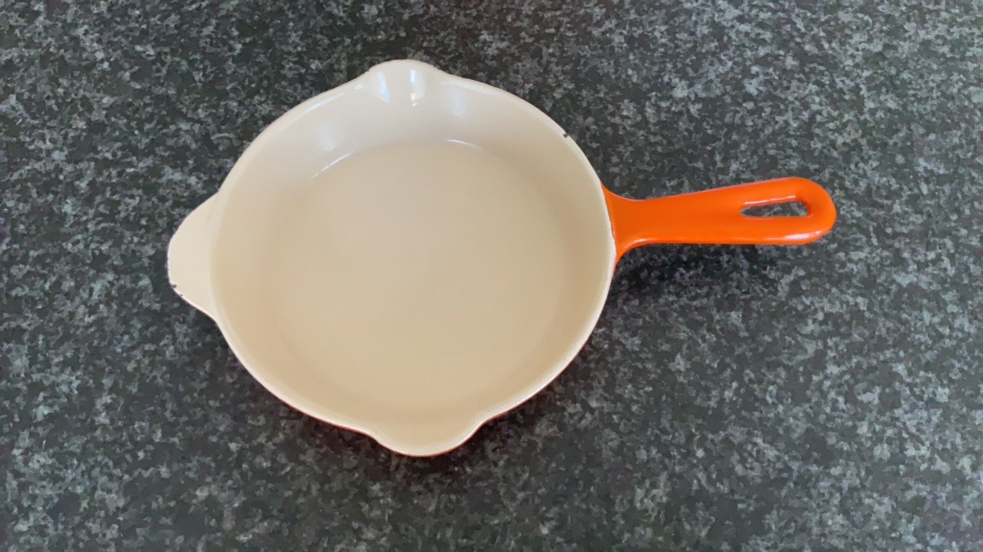 Le Creuset 16 cm Skillet  pan, Ophalen of Verzenden, Zo goed als nieuw, Le Creuset