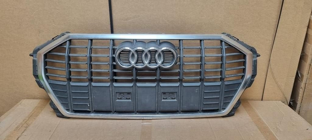 Audi Q3 83A Grille 83A853651, Gebruikt, -, -, Ophalen of Verzenden