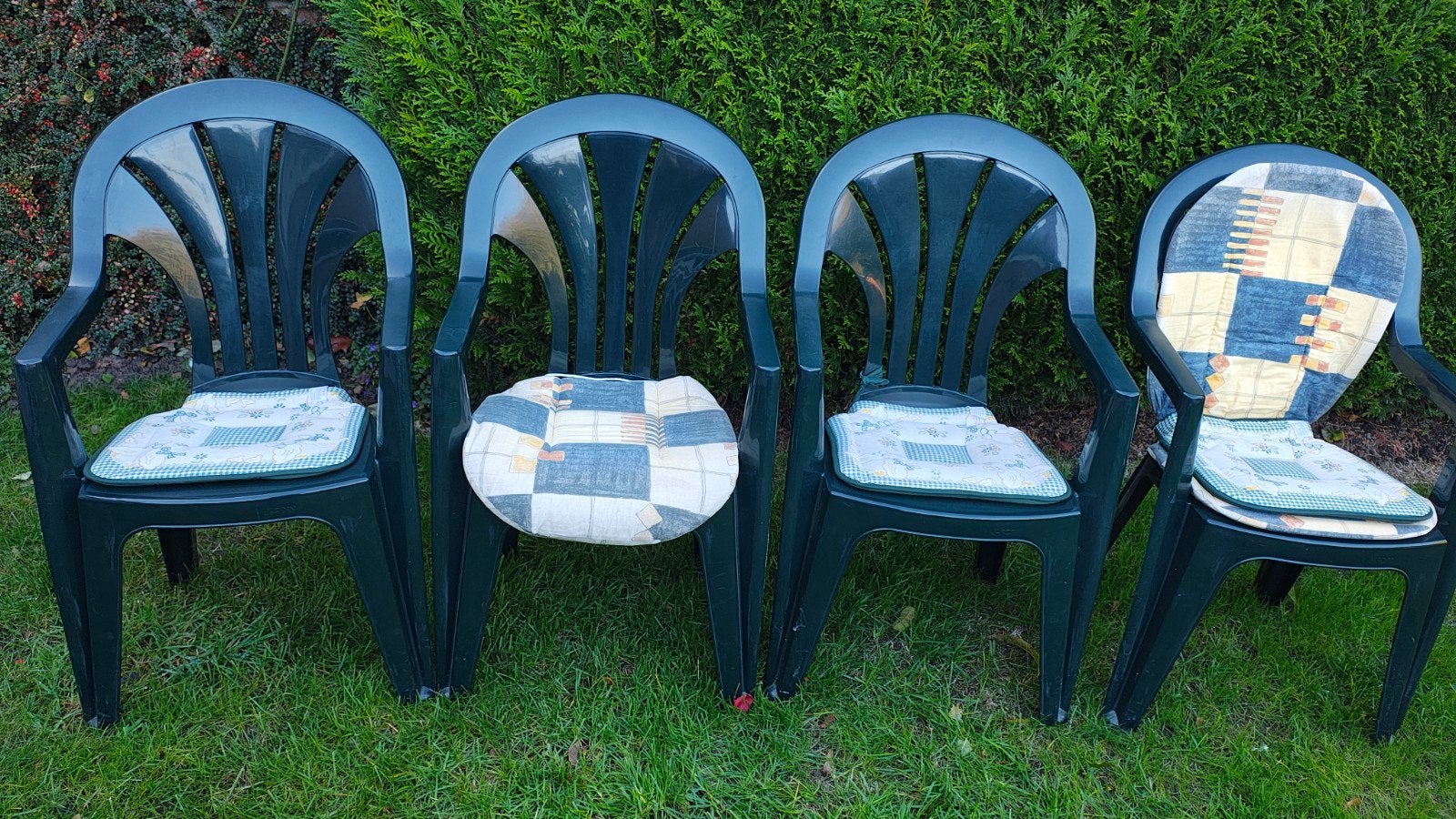 4 chaises de jardin en plastique Jardin, Enlèvement, Comme neuf, Synthétique, Empilable
