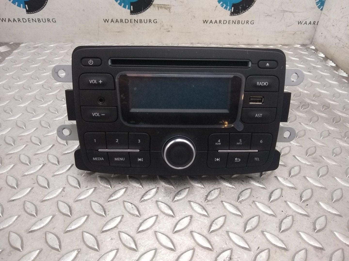 DACIA LOGAN RADIO 2019, Auto-onderdelen, Ophalen of Verzenden, Gebruikt, Stiba lid