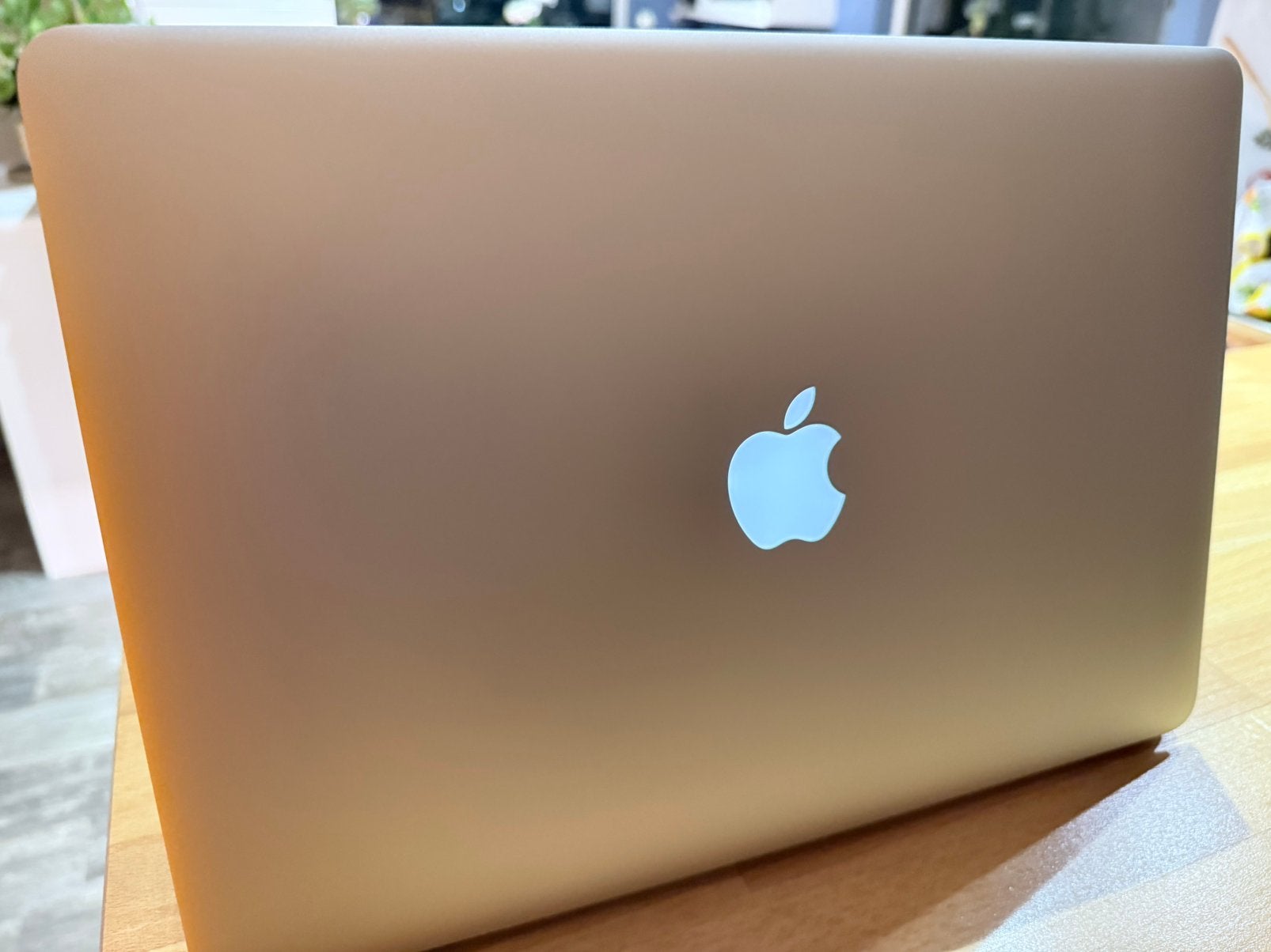 Apple MacBook Pro, Informatique & Logiciels, Ordinateurs portables Windows, 15 pouces, SSD, 2 à 3 Ghz, Enlèvement