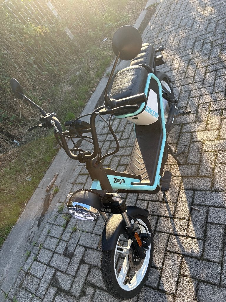 Trottinette électrique AGM GOCCIA, Autres marques, Comme neuf, Enlèvement, Électrique