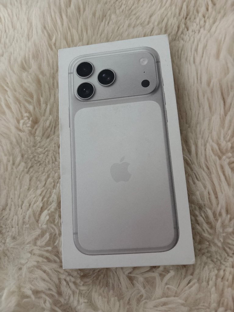iPhone 17 pro Max 256 gb gris neuf encore emballer, Enlèvement, Neuf