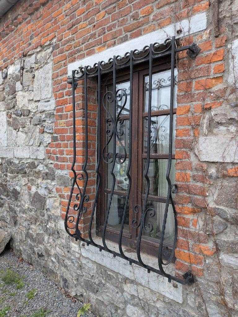 Grilles de fenêtre (140 x 116) -  2 pièces, Enlèvement, Utilisé