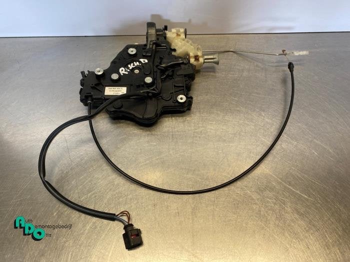 Schuifdeur Slotmechaniek rechts van een Volkswagen Caddy (Ca, Gebruikt, -, Volkswagen, -