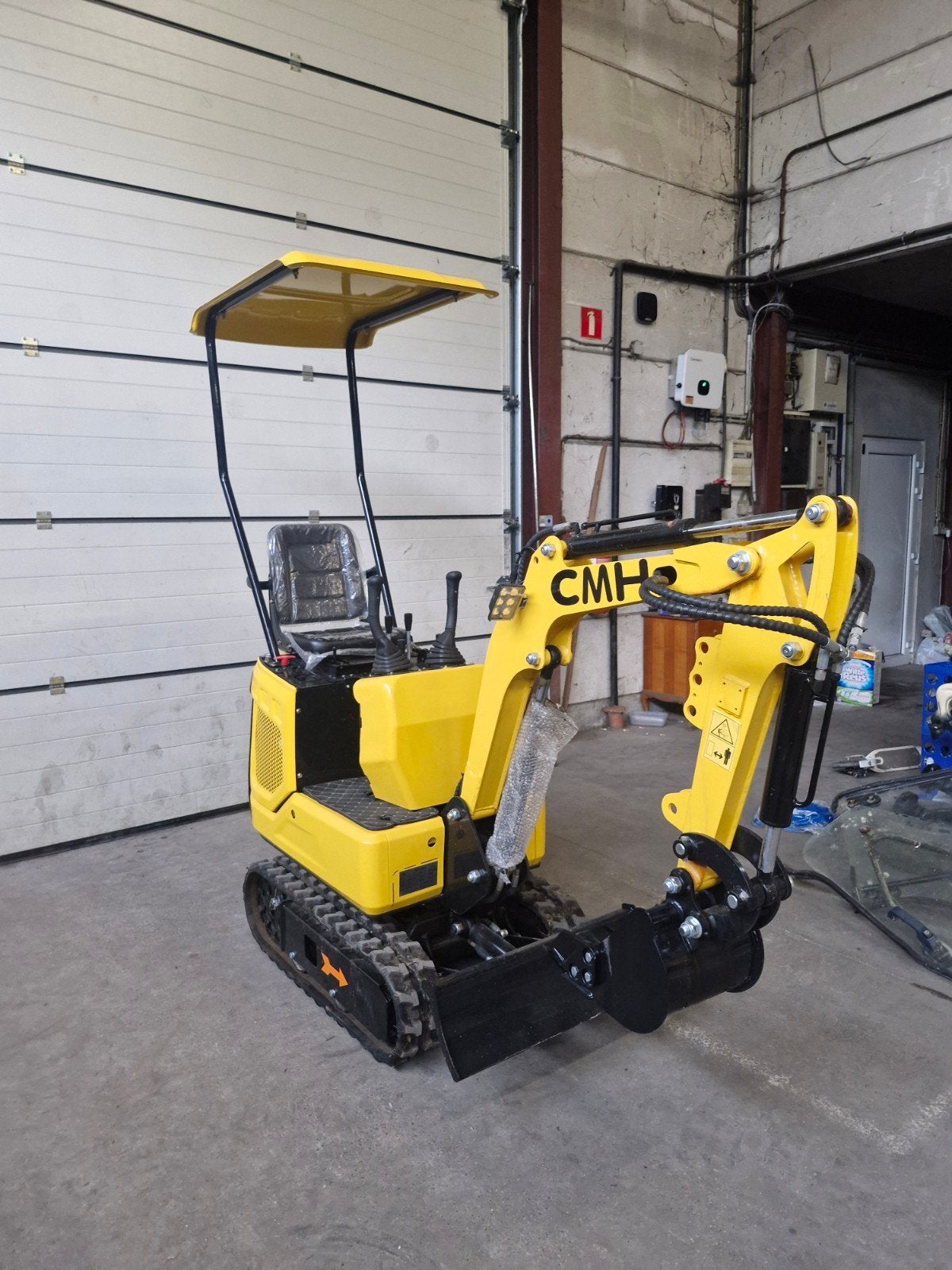 mini pelle 1000kg moteur diesel neuve jamais servie, Articles professionnels, Enlèvement ou Envoi